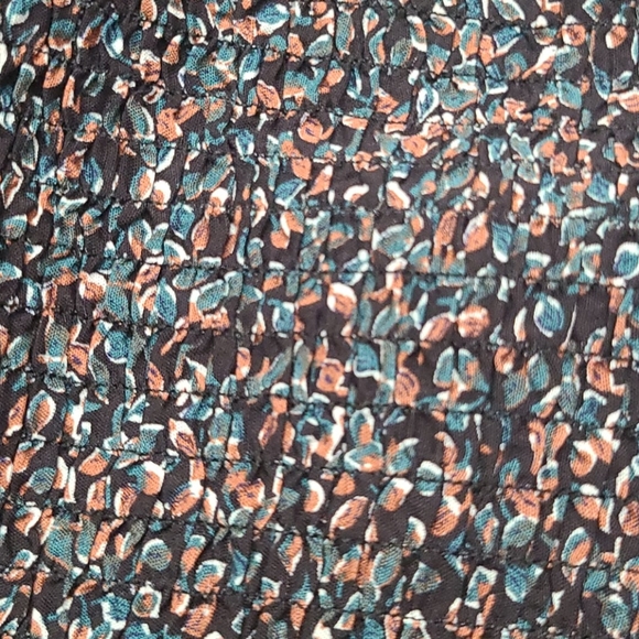 Set - Picture 2 of 2